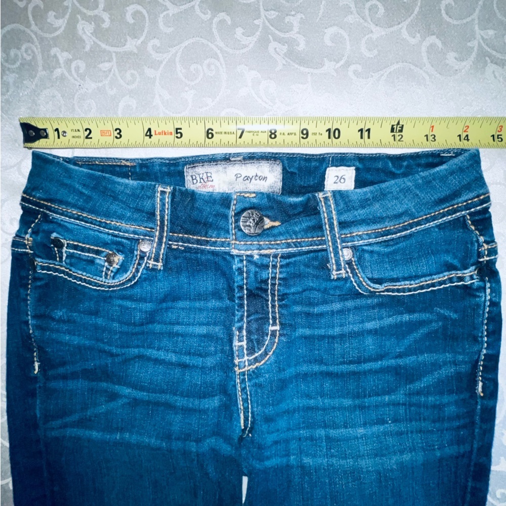 BKE Payton Cropped Stretchy Capri Jeans - Picture 10 of 16
